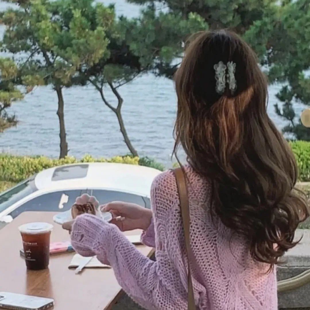 津津井小姐